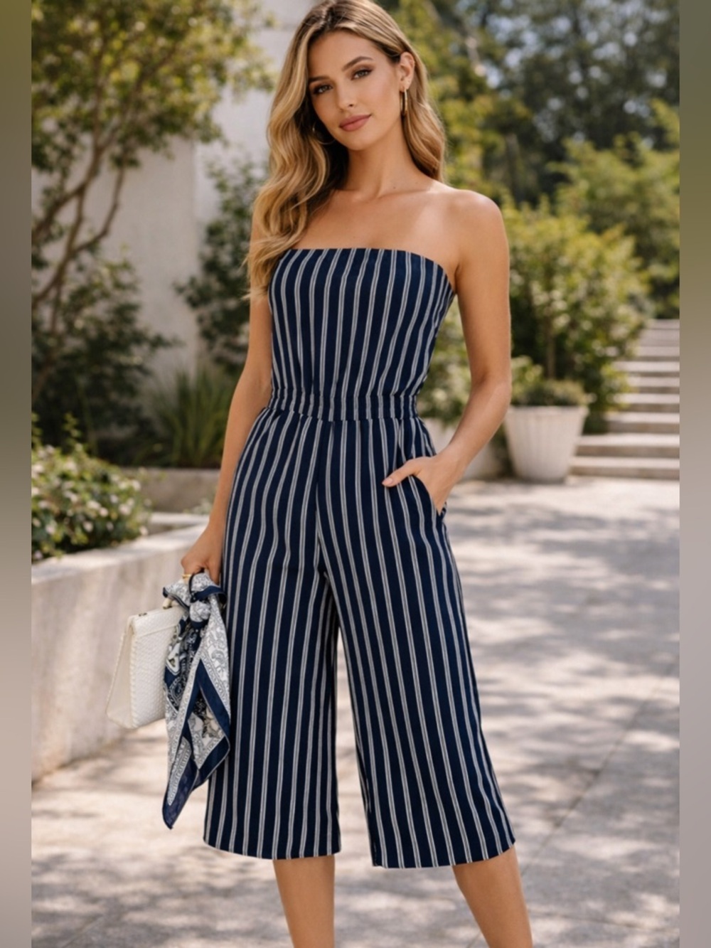 Lulu’s Salt Water and Sun X- Small Jumpsuit. Wide Leg Navy Blue/White Strapless.
